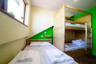 Хостелы DREAM Hostel Poltava Полтава Семейный номер с общей ванной комнатой-4
