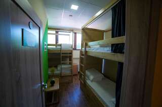 Хостелы DREAM Hostel Poltava Полтава Кровать в общем 4-местном номере для мужчин и женщин-1