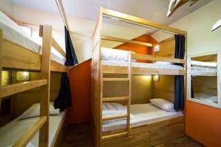 Хостелы DREAM Hostel Poltava Полтава Кровать в общем 4-местном номере для мужчин и женщин-2