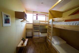 Хостелы DREAM Hostel Poltava Полтава Кровать в общем 4-местном номере для мужчин и женщин-4